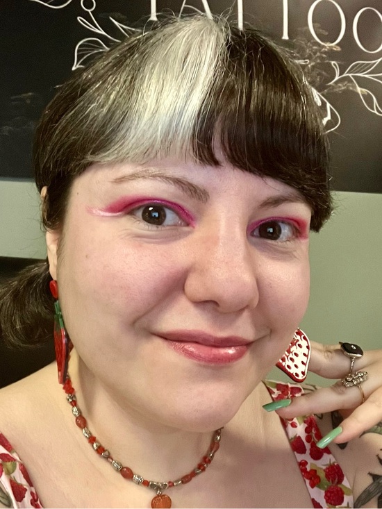 Meet the Posher Other - Meet your Posher, Emily